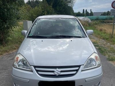 Suzuki Liana