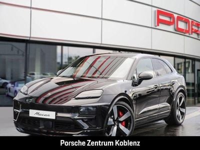 Gebraucht Porsche Macan Turbo 469 kW (639 PS) 2024 Tiefschwarzmetallic SUV