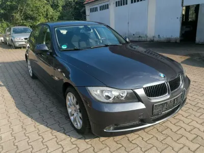 Gebraucht BMW 318 143 PS (105 kW) 2008 Grau Limousine