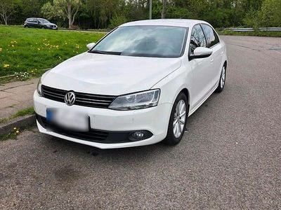 Usado VW Jetta 105 HP (77 kW) 2012 Branco Sedan