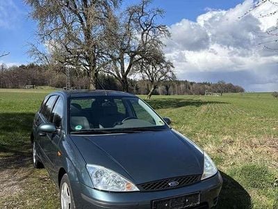 Gebraucht Ford Focus 101 PS (74 kW) 2002 Limousine