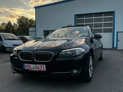 Gebraucht BMW 520 184 PS (135 kW) 2010 Schwarz Kombi