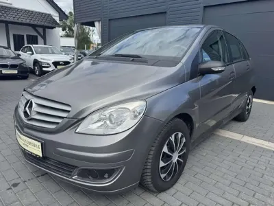 Gebraucht Mercedes B170 116 PS (85 kW) 2005 Silber/grau Van / Kleinbus
