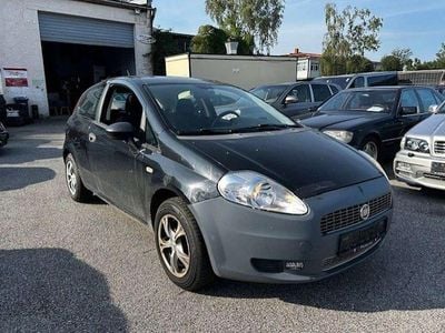Gebraucht Fiat Grande Punto Active 65 PS (47 kW) 2009 Crossover schwarz Kleinwagen
