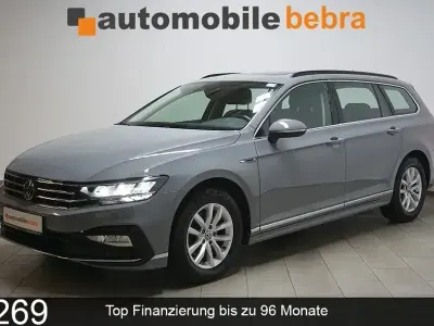 Second-hand VW Passat R-line 150 CP (110 kW) 2022 Gri Break