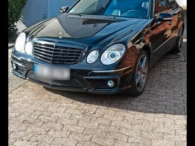 Gebraucht Mercedes E320 Avantgarde 224 PS (164 kW) 2006 Schwarz Limousine