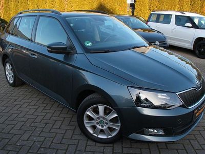 Grau Gebraucht 2015 Skoda Fabia Style Kombi | 12.890 € (Fairer Preis)