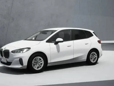 Gebraucht BMW 218 Active Tourer Sport Line 136 PS (100 kW) 2023 Weiß Van / Kleinbus