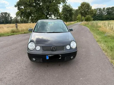 Gebraucht VW Polo 64 PS (47 kW) 2004 Schwarz Kleinwagen