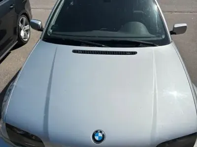 Gebraucht BMW 320 136 PS (100 kW) 2010 Grau Limousine