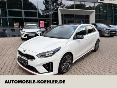 Gebraucht Kia Ceed GT Sport 204 PS (150 kW) 2020 (hw2) deluxeweiss met. Limousine