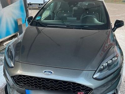 Grau Gebraucht 2019 Ford Fiesta ST Kleinwagen | 20.000 € (Teuer)