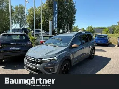 Neu Dacia Jogger Extreme 101 PS (74 kW) 2025 Grau Van / Kleinbus