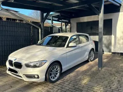Gebraucht BMW 120 Advantage 184 PS (135 kW) 2018 Weiß Limousine