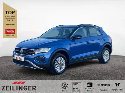 Second-hand VW T-Roc Life 150 CP (110 kW) 2023 Albastru SUV