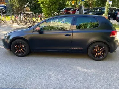 Gebraucht VW Golf VI Team 160 PS (117 kW) 2010 Schwarz Kleinwagen