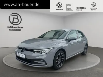 Gebraucht VW Golf VIII Life 110 PS (80 kW) 2024 Grau Limousine