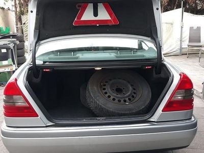 Second-hand Mercedes C280 1996 Argintiu Berlinǎ