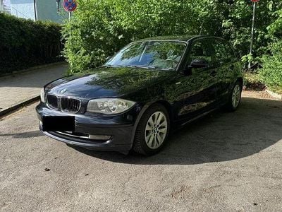 Gebraucht BMW 116 122 PS (89 kW) 2007 Schwarz Kleinwagen