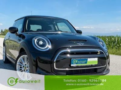 Gebraucht Mini Cooper SE Classic 135 kW (184 PS) 2023 Midnight black ii Kleinwagen