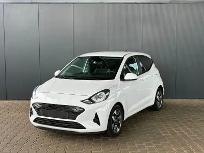 Gebraucht Hyundai i10 Comfort 63 PS (46 kW) 2025 Atlas white Kleinwagen