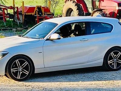 Second-hand BMW 118 Sport Line 143 CP (105 kW) 2013 Alb Hatchback