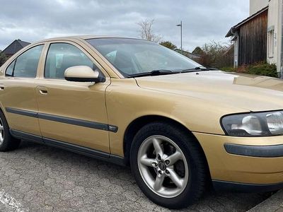 Gold Gebraucht 2001 Volvo S60 Limousine | 4.200 € (Teuer)