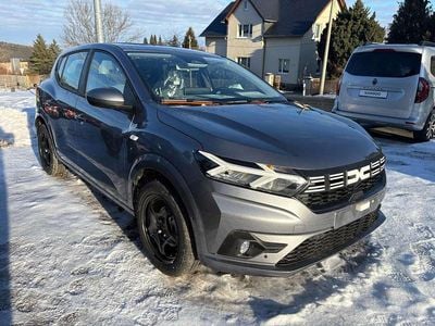 Neu Dacia Sandero Expression 101 PS (74 kW) 2026 Dolomitgrau Kleinwagen