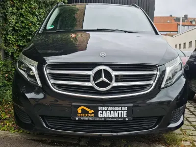 Gebraucht Mercedes V220 163 PS (119 kW) 2018 Obsidianschwarz metallic Van / Kleinbus