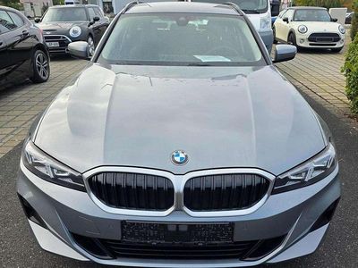 Gebraucht BMW 320 190 PS (139 kW) 2022 Skyscraper grau Kombi