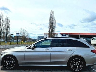 Gebraucht Mercedes C180 AMG line 122 PS (89 kW) 2020 Beige Kombi