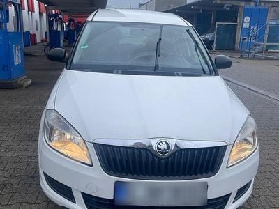 Gebraucht Skoda Roomster Active 69 PS (50 kW) 2013 Silber Van / Kleinbus