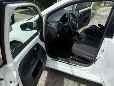 Gebraucht VW up! 75 PS (55 kW) 2018 Weiß Kleinwagen
