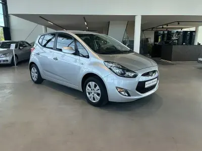 Gebraucht Hyundai ix20 Edition 125 PS (91 kW) 2014 Silber Kleinwagen
