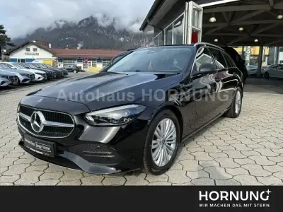 Gebraucht Mercedes C220 197 PS (144 kW) 2025 Unilack schwarz Kombi