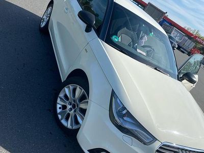 Second-hand Audi A1 S-Line 122 CP (89 kW) 2011 Alb Hatchback