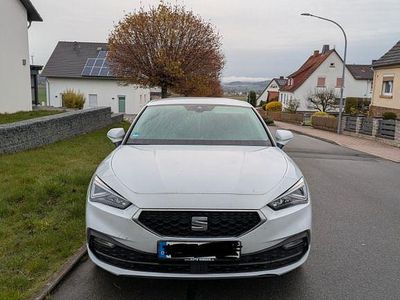 Gebraucht Seat Leon Style 131 PS (96 kW) 2022 Weiß Limousine