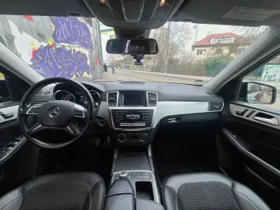 Używany Mercedes ML250 204 KM (150 kW) 2011 Czarny SUV