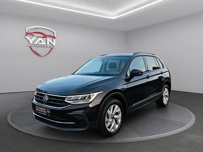 Schwarz Gebraucht 2023 VW Tiguan Life SUV | 27.900 € (Fairer Preis)