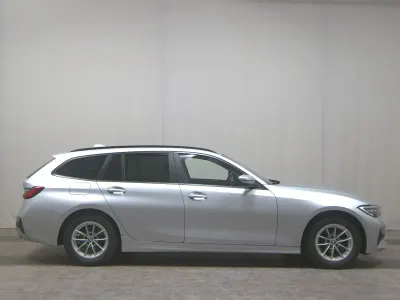 Gebraucht BMW 318 Advantage 150 PS (110 kW) 2021 Silber Kombi
