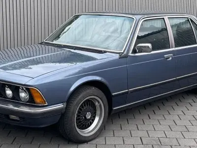 Gebraucht BMW 745 Sport Line 252 PS (185 kW) 1981 Blau Limousine