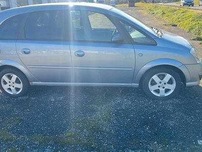 Silber Gebraucht 2006 Opel Meriva Van / Kleinbus | 799 € (Superpreis)