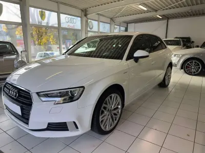 Gebraucht Audi A3 S-Line 110 PS (80 kW) 2018 Ibisweiß Limousine