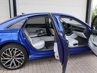 Audi A8L