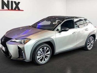 Gebraucht Lexus UX 300h Sport Design Packet 199 PS (146 kW) 2024 Silber SUV