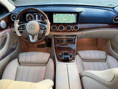 Gebraucht Mercedes E300 AMG 306 PS (225 kW) 2019 Silber Limousine