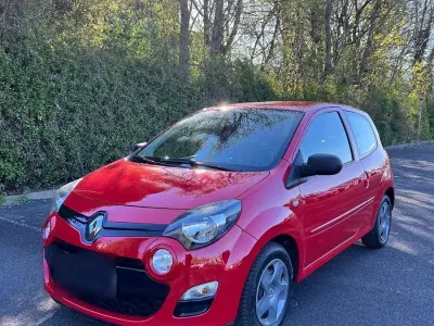 Gebraucht Renault Twingo 102 PS (75 kW) 2012 Rot Kleinwagen
