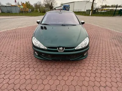 Gebraucht Peugeot 206 CC Roland Garros 109 PS (80 kW) 2004 Grün Cabrio