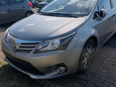 Usata Toyota Avensis T2 150 CV (110 kW) 2012 Argento Station wagon