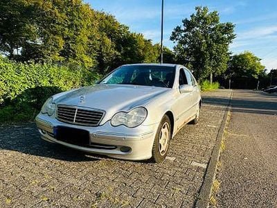 Mercedes C200